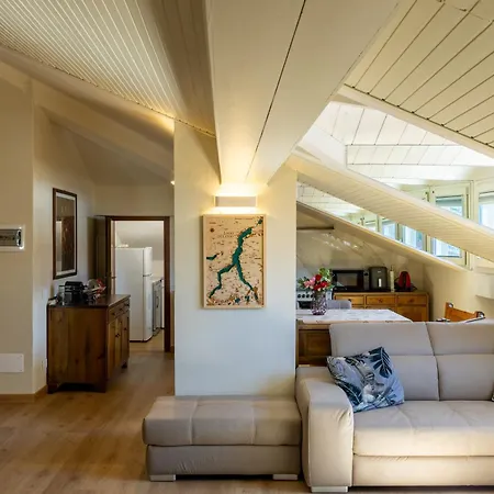 Lucia, Tremezzina Apartment *