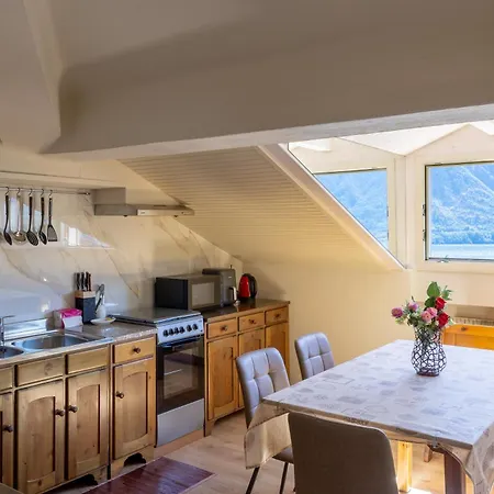 Apartment Lucia - Tremezzina